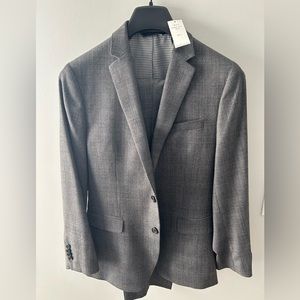 Banana Republic Men’s Grey Suit NWT